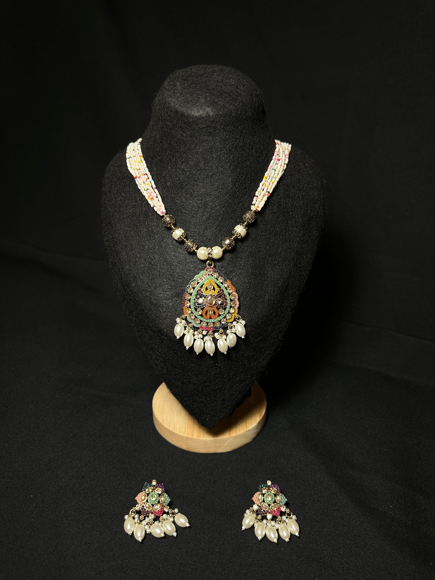 Pearl-Inspired Statement Necklace with Matching Earrings