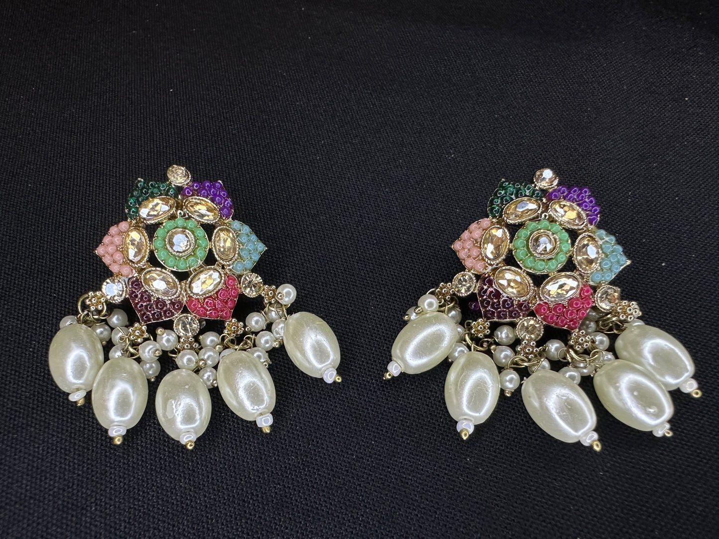 Pearl-Inspired Statement Necklace with Matching Earrings